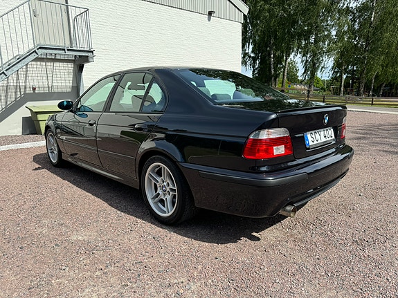 BMW 525i 5 of 5
