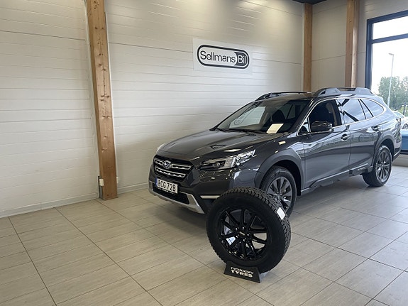 Subaru Outback 2 of 5