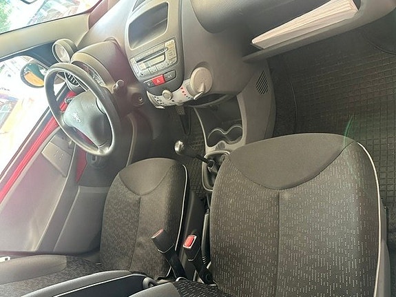 Peugeot 107 12 of 20