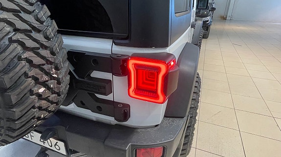 Jeep Wrangler 6 of 13