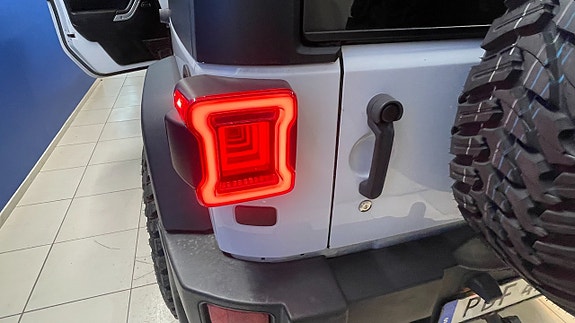 Jeep Wrangler 7 of 13