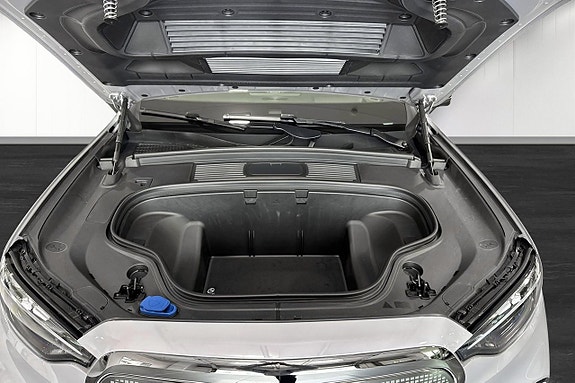 Mercedes-Benz GLC400 14 of 26