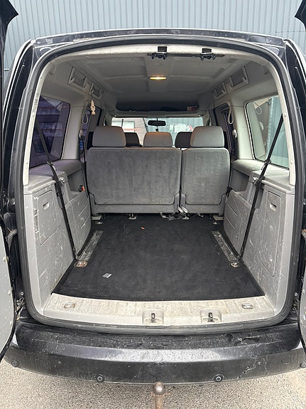 Volkswagen Caddy Maxi 4 of 5