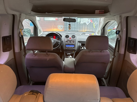 Volkswagen Caddy Maxi 3 of 5
