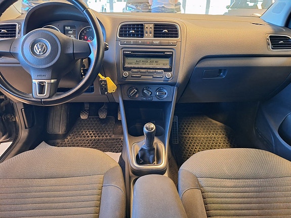 Volkswagen Polo 10 of 12