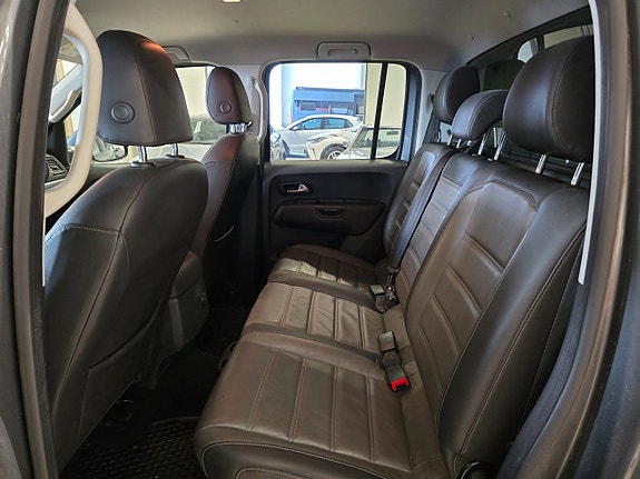 Volkswagen Amarok 10 of 18