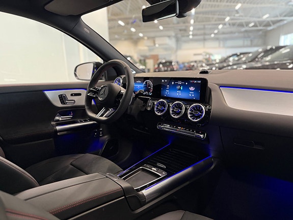 Mercedes-Benz GLA250 e 12 of 20