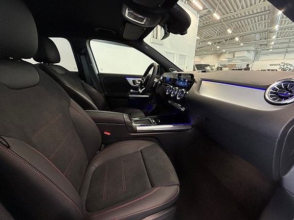 Mercedes-Benz GLA250 e 9 of 20