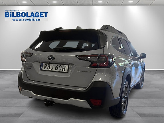 Subaru Outback 3 of 5