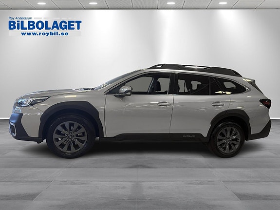 Subaru Outback 2 of 5