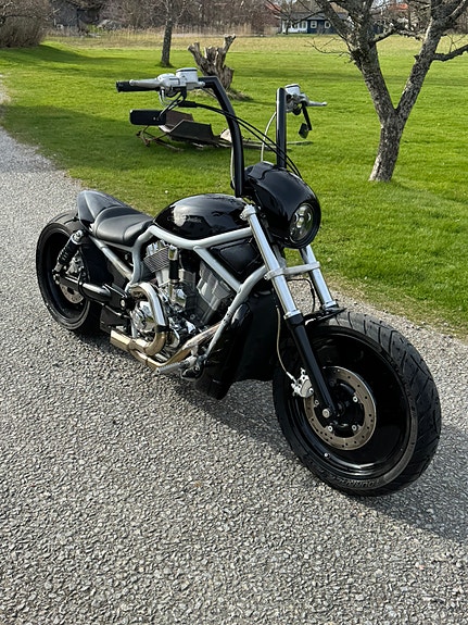Harley-Davidson VRSCA V-Rod 4 of 5