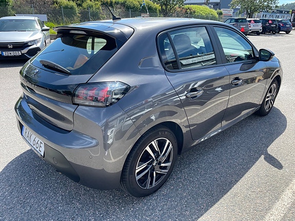 Peugeot 208 5 of 11