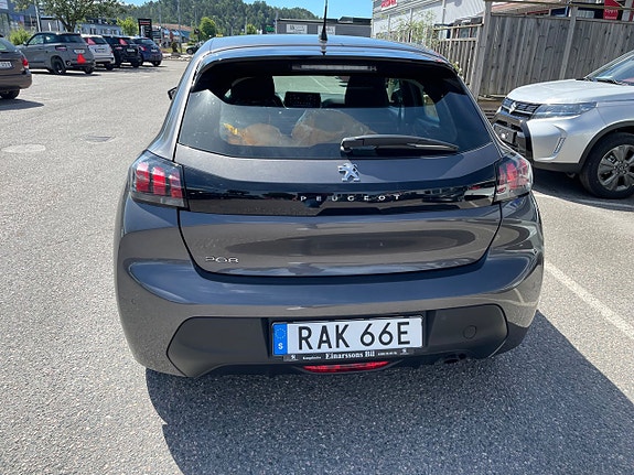 Peugeot 208 6 of 11