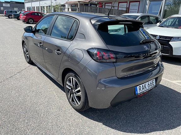 Peugeot 208 7 of 11