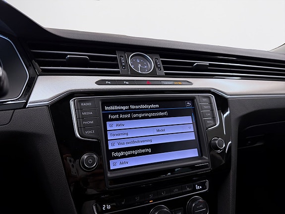 Volkswagen Passat 19 of 20