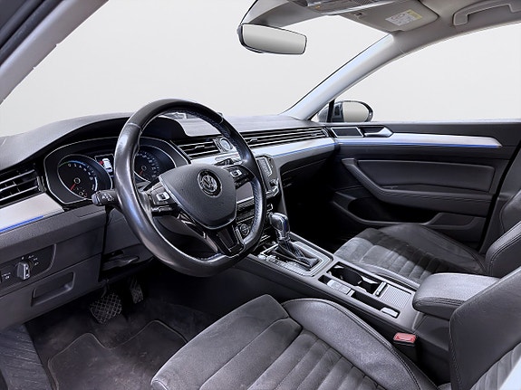 Volkswagen Passat 16 of 20
