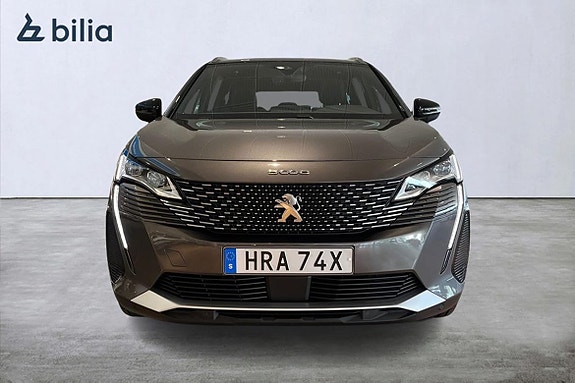 Peugeot 5008 2 of 23