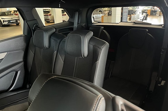 Peugeot 5008 21 of 23