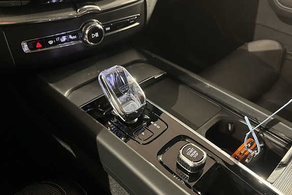 Volvo XC60 17 of 17