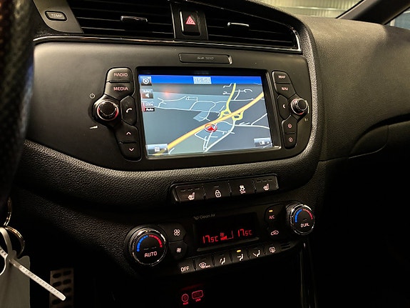 Kia Ceed 16 of 19