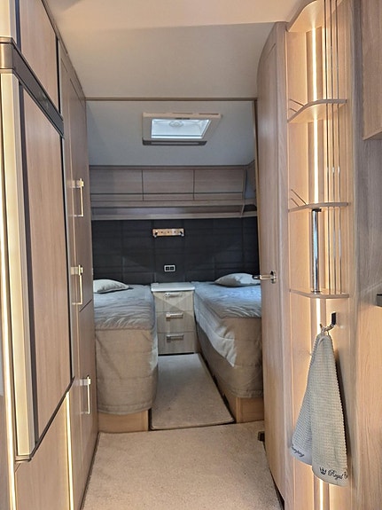 Kabe Ametist 560 GLE KS 11 of 13