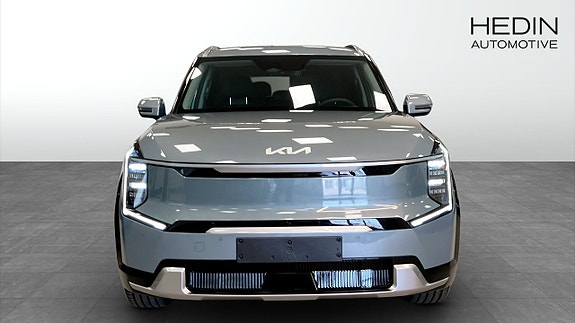 Kia EV9 8 of 12