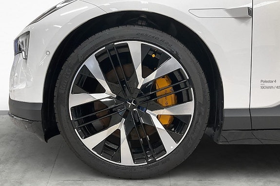 Polestar 4 6 of 18