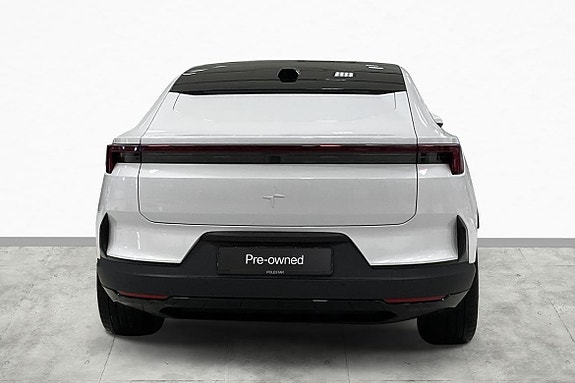 Polestar 4 5 of 18