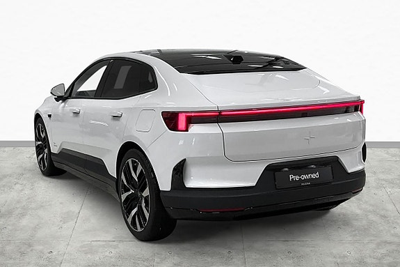 Polestar 4 8 of 18