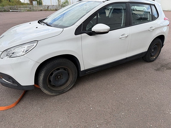 Peugeot 2008 4 of 5