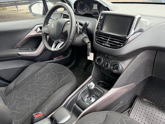 Peugeot 2008 5 of 5