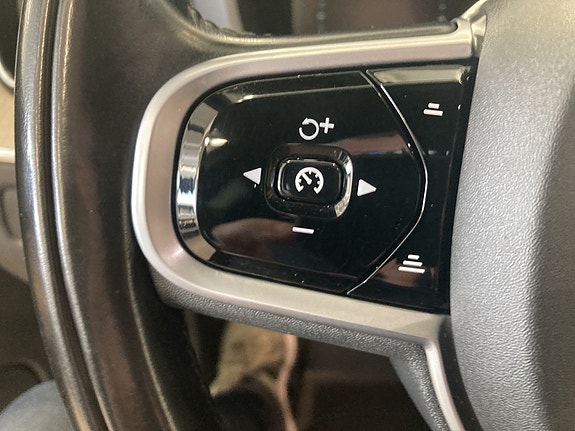 Volvo XC60 17 of 25