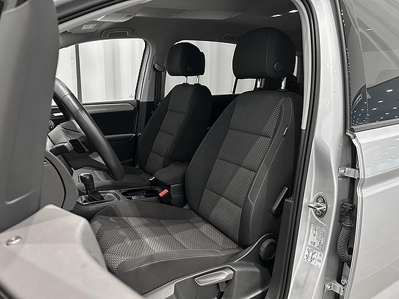Volkswagen Touran 7 of 17