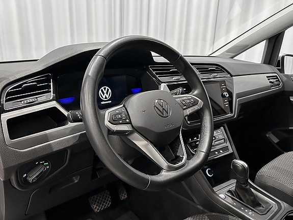 Volkswagen Touran 11 of 17