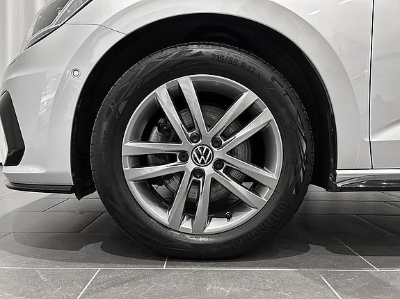 Volkswagen Touran 5 of 5