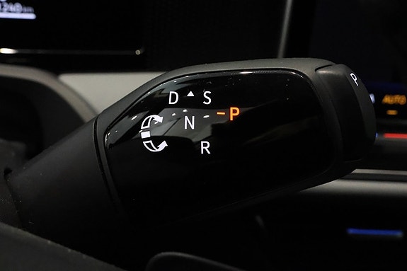 Volkswagen Passat 16 of 21