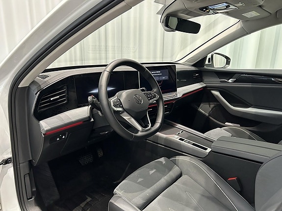 Volkswagen Passat 9 of 21