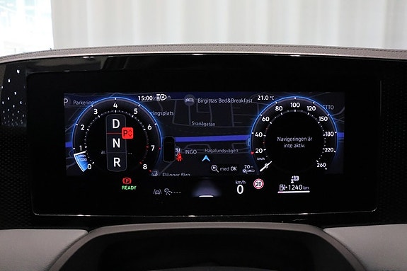 Volkswagen Passat 17 of 21