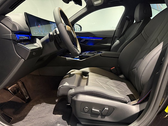 BMW i5 10 of 20