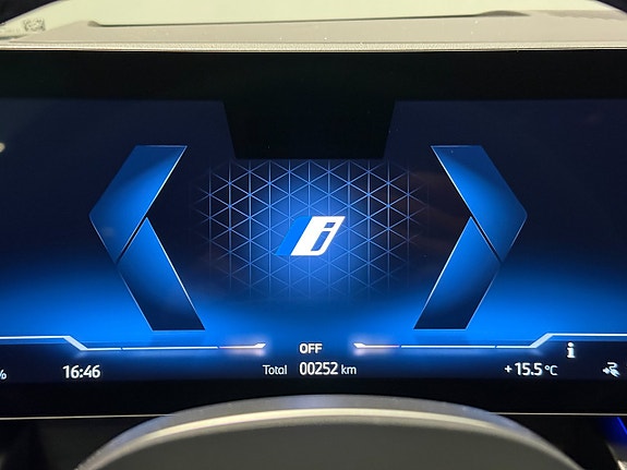 BMW i5 15 of 20