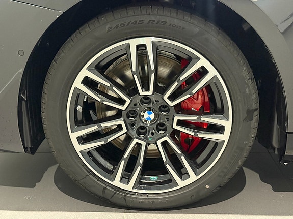 BMW i5 5 of 5