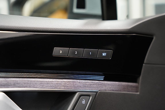 Volkswagen Touareg 10 of 26