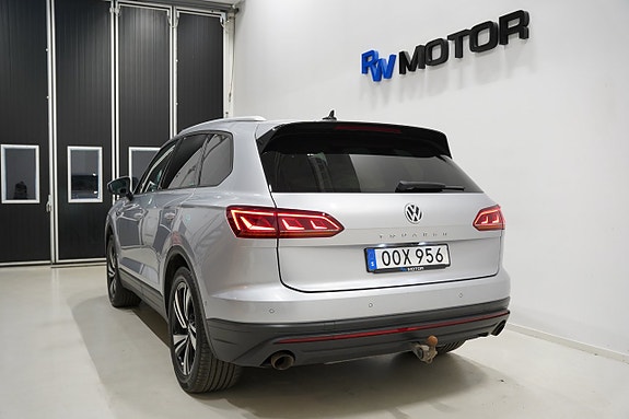 Volkswagen Touareg 4 of 5