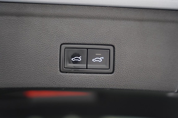 Volkswagen Touareg 26 of 26