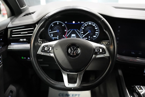 Volkswagen Touareg 14 of 26