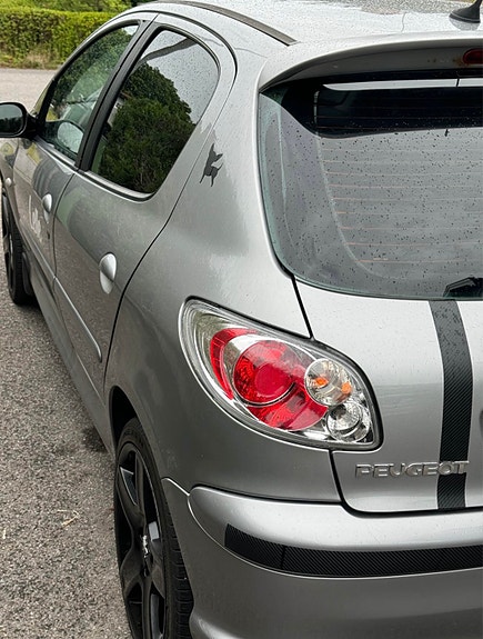 Peugeot 206 3 of 5