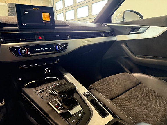 Audi A4 11 of 18