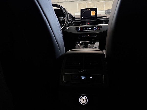 Audi A4 15 of 18