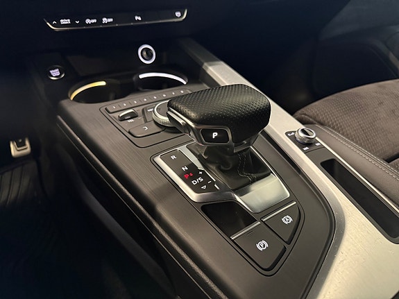 Audi A4 12 of 18