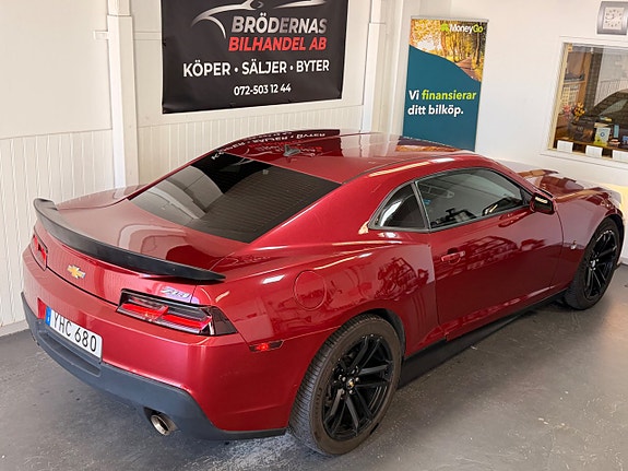 Chevrolet Camaro 10 of 18
